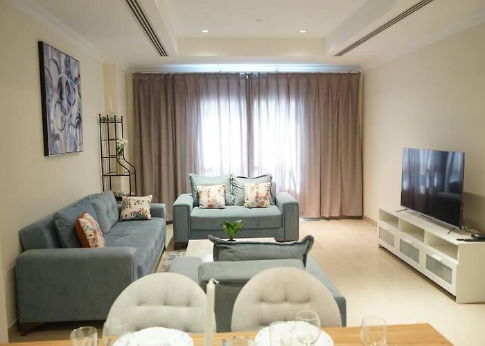 Lovely 1-bedroom apartment with 2 bathrooms, Doha – Preços atualizados 2023